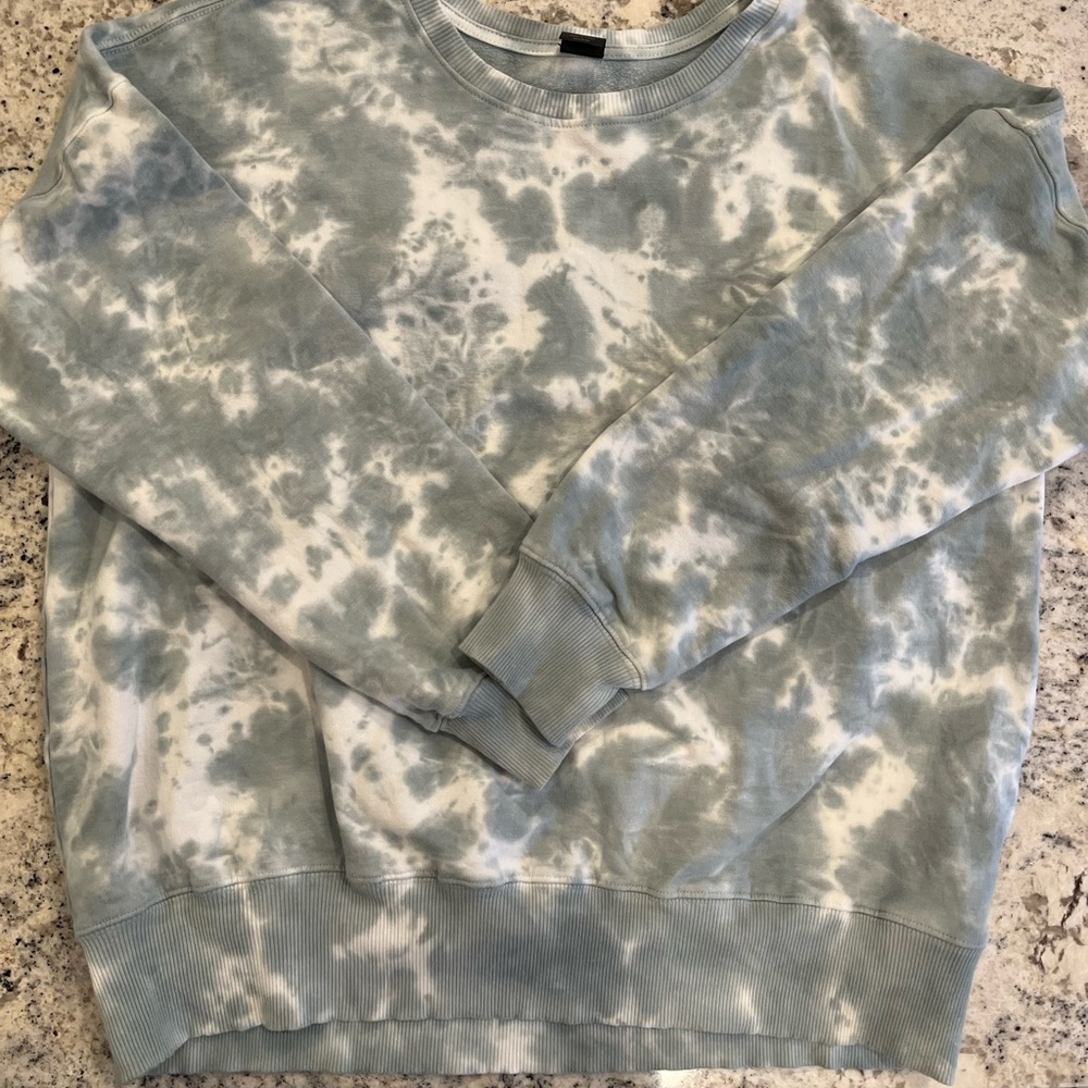 AR-33 XS Tie Dyed Pull Over Sweatshirt